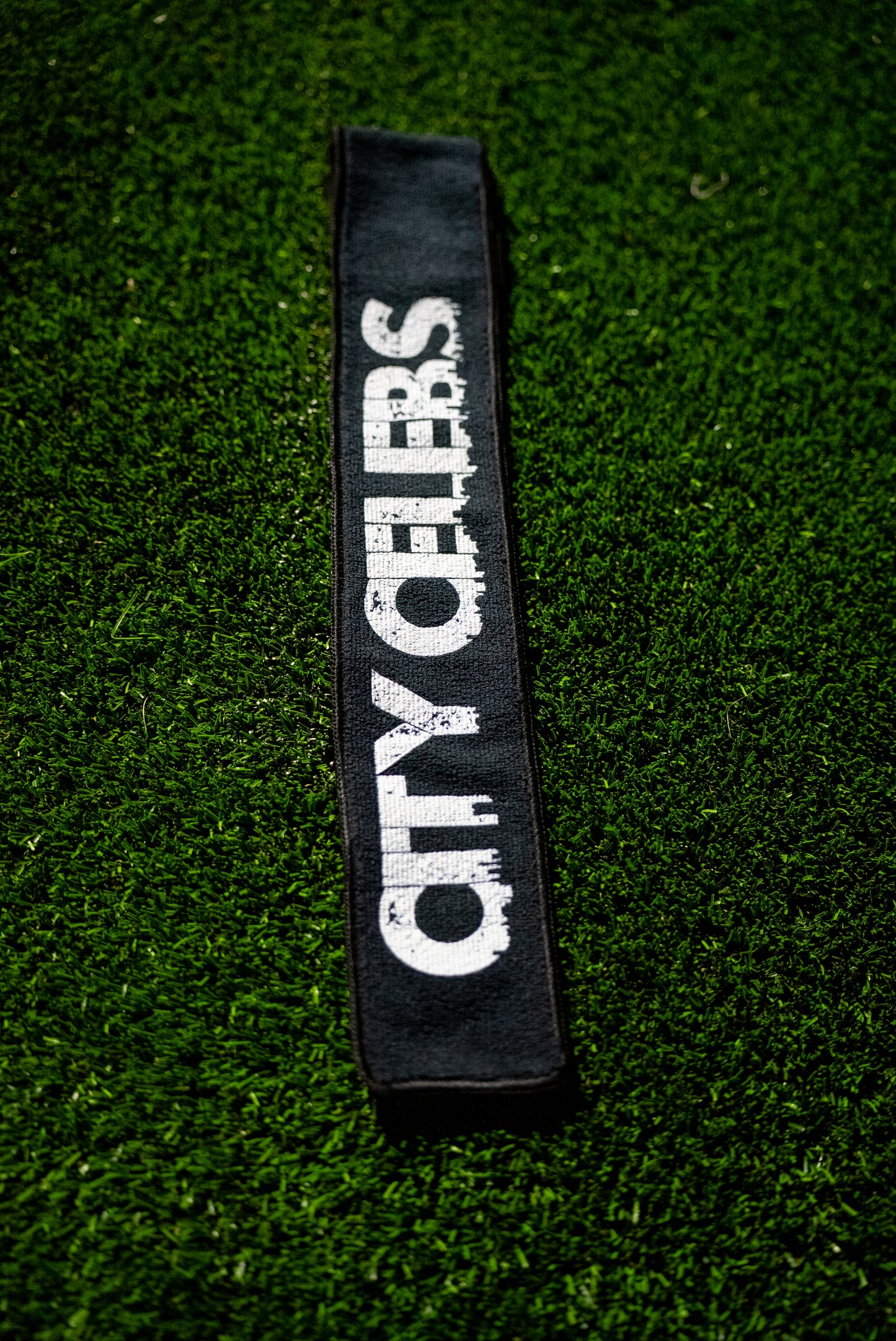 City Celebs Streamer Towel (Black)